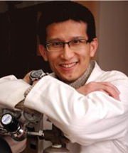 Headshot of Loong-Tak Lim